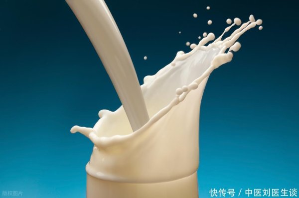 浩广配资 人体最佳补钙时间，是在晚上还是临睡前？天天吃钙片的人不能错