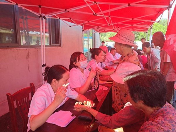 胜亿配资  【健康科普专家走基层】健康科普进乡村，暖心服务惠民生