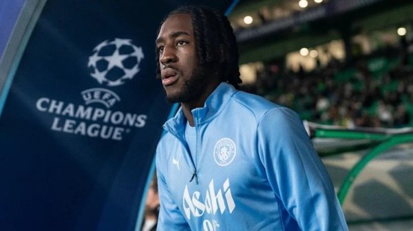 涨中宝 官方：曼城22岁后卫埃斯布兰德租借加盟波兰俱乐部拉多米亚克